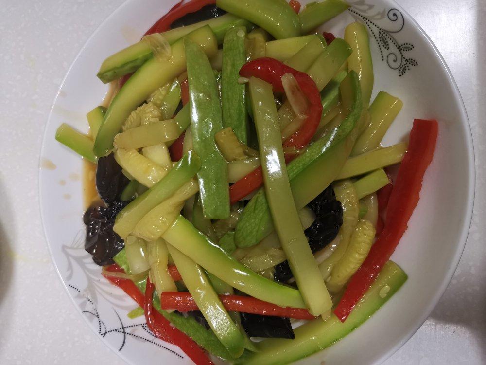 狂吃不胖的减肥菜——醋溜葫芦丝