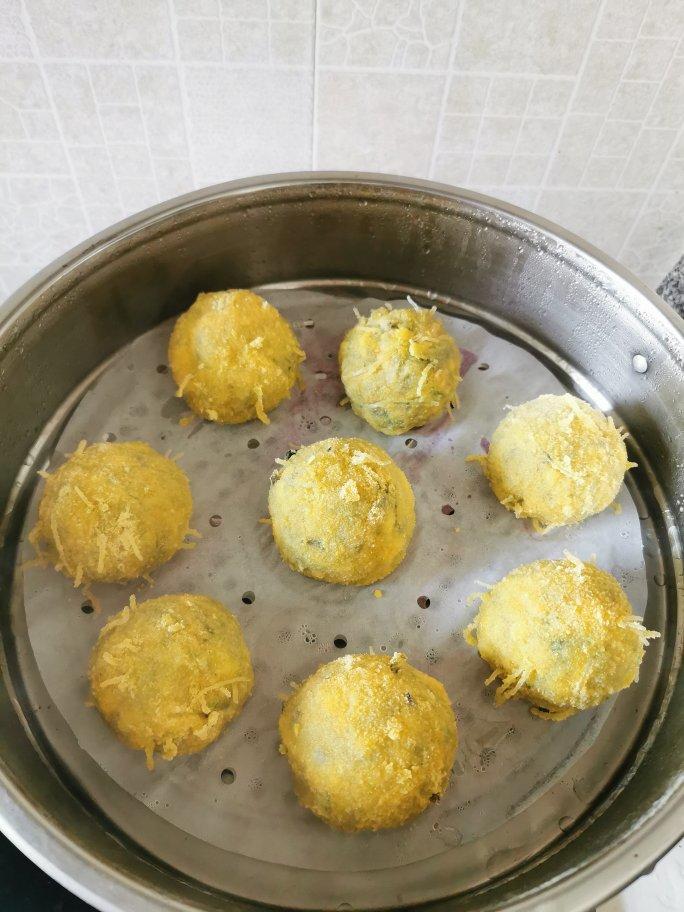 蒸玉米面蔬菜团子