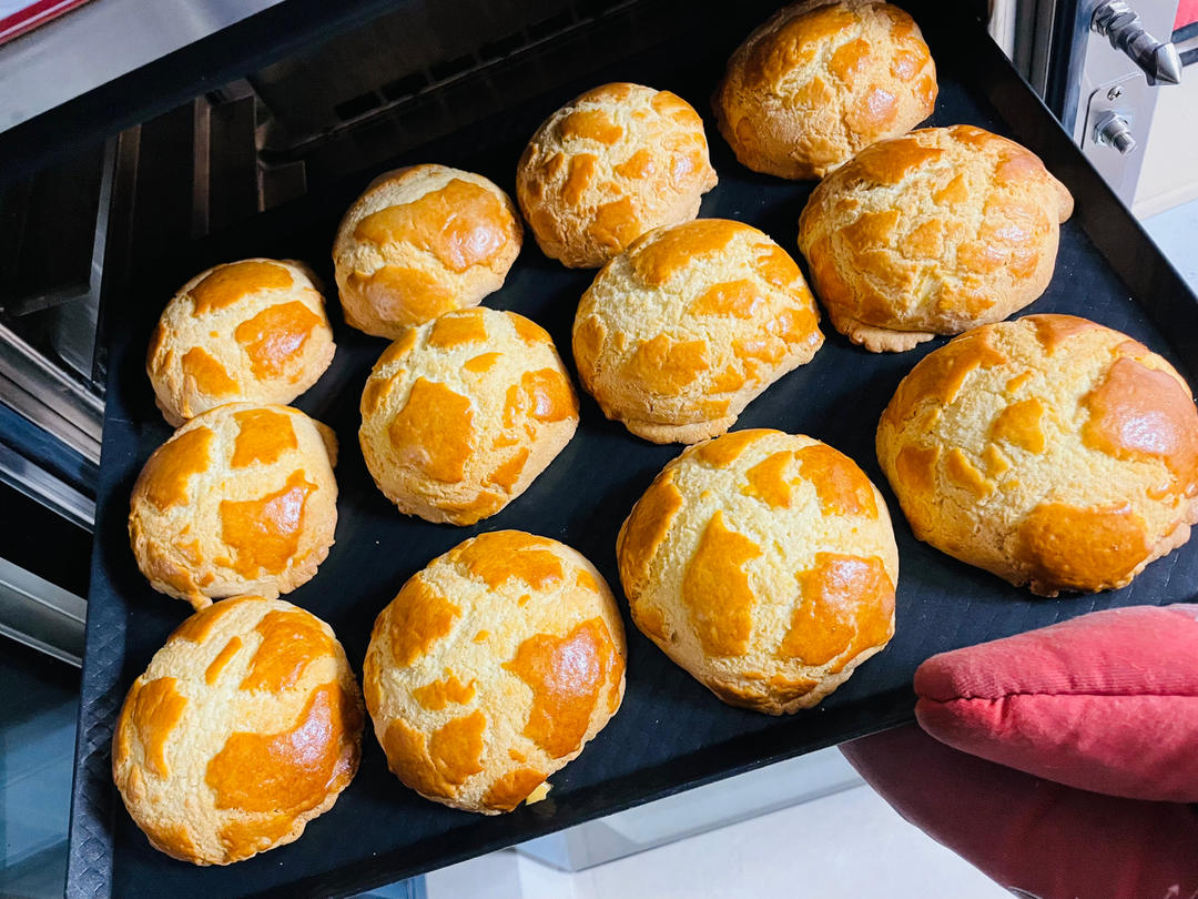 冷了依然酥香的菠萝包