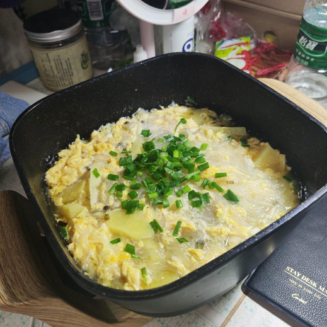 土豆鸡蛋煮粉丝