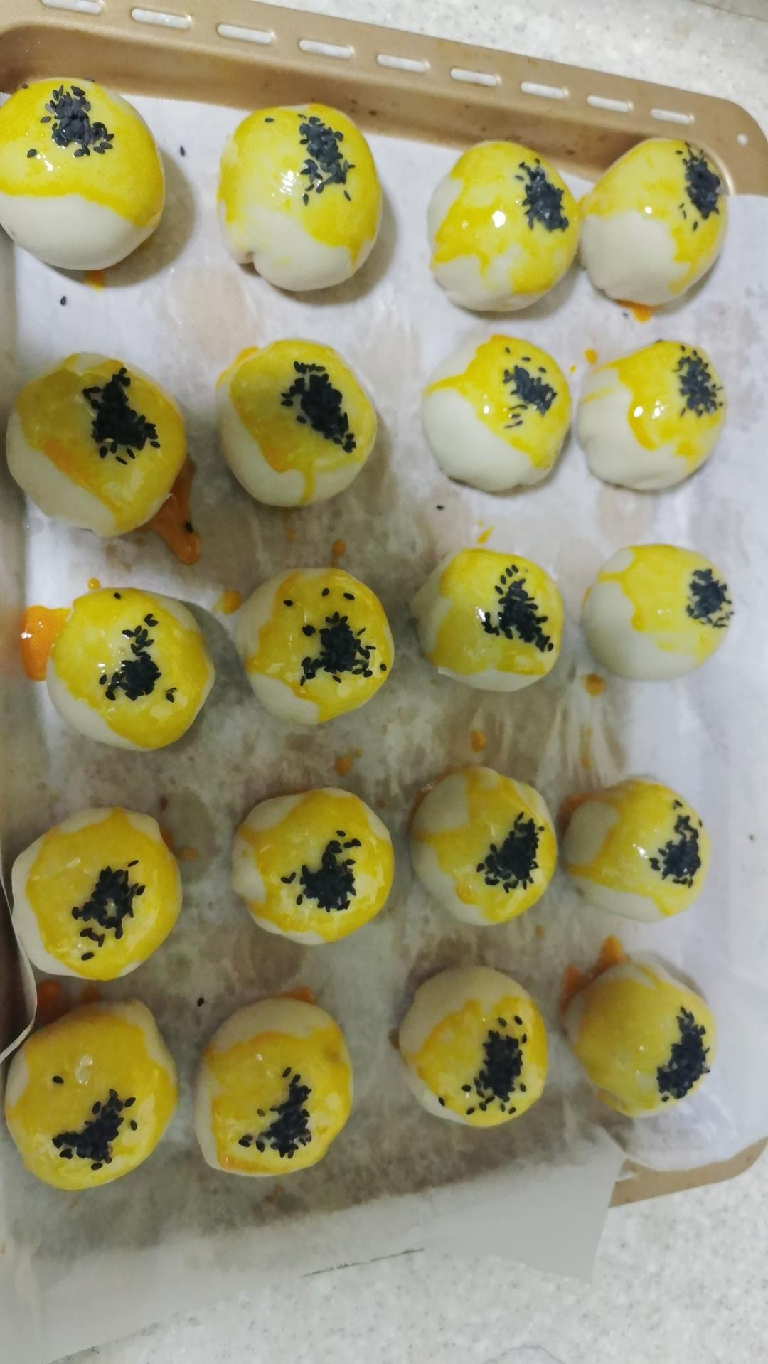 超简单 免揉 酥掉渣的蛋黄酥(超详细附全程视频)不破酥『万能酥皮』