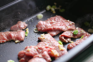 裙带菜牛肉汤+芝士菠菜焗饭的做法 步骤4