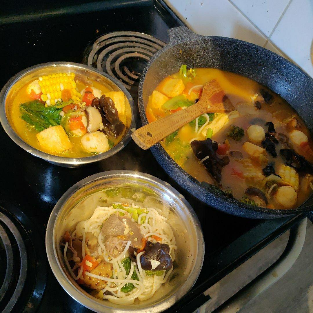 番茄浓汤米线