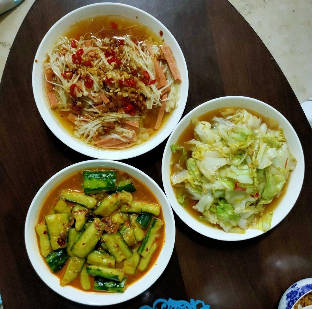 超美味又简单的蒜泥金针菇