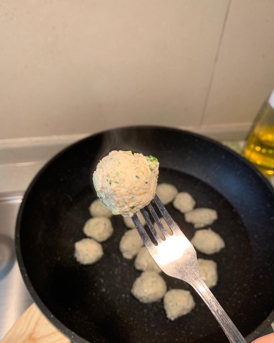 减肥好吃的鸡胸肉丸子