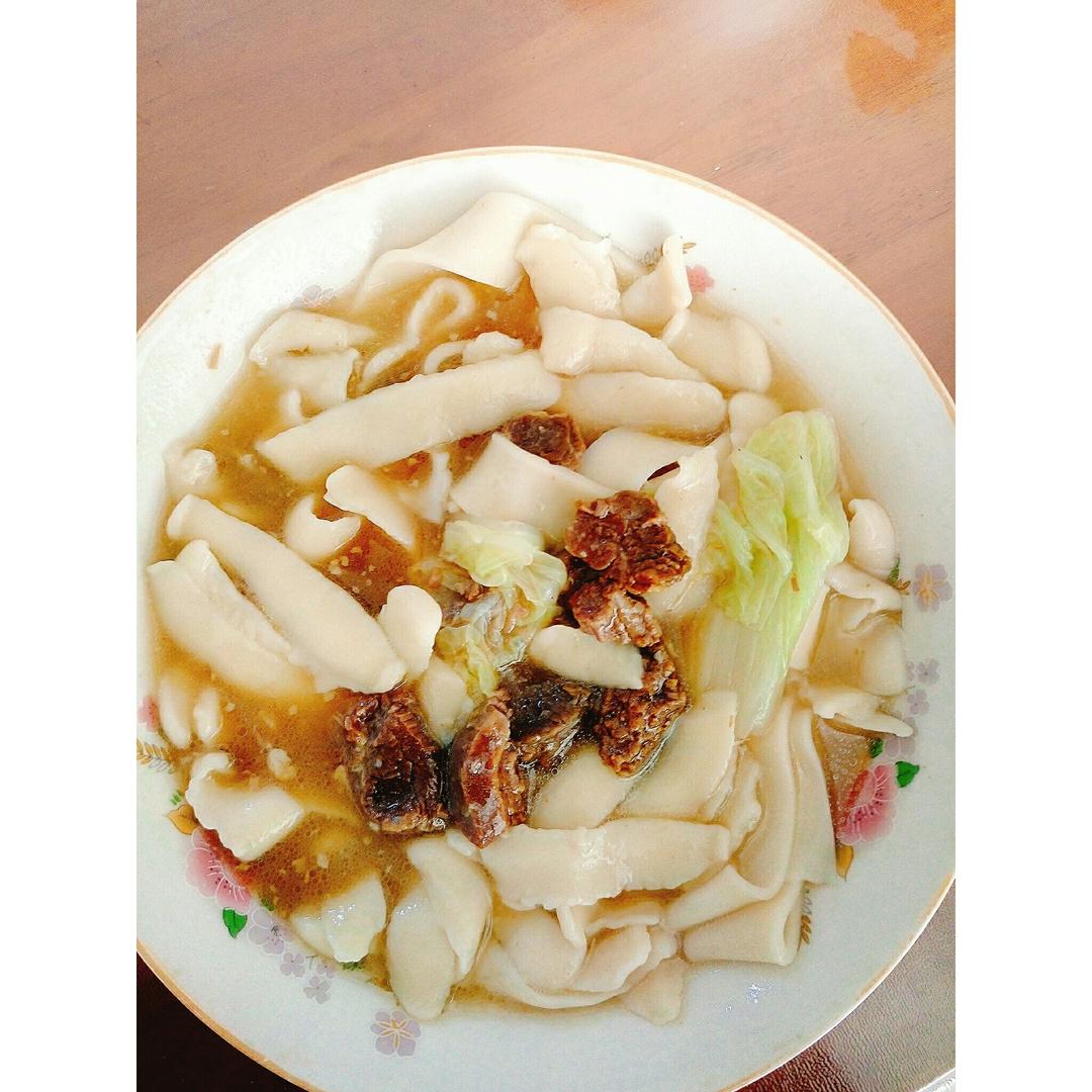 牛肉刀削面