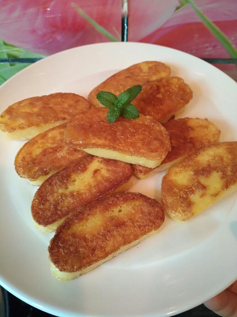 鸡蛋煎馒头的做法