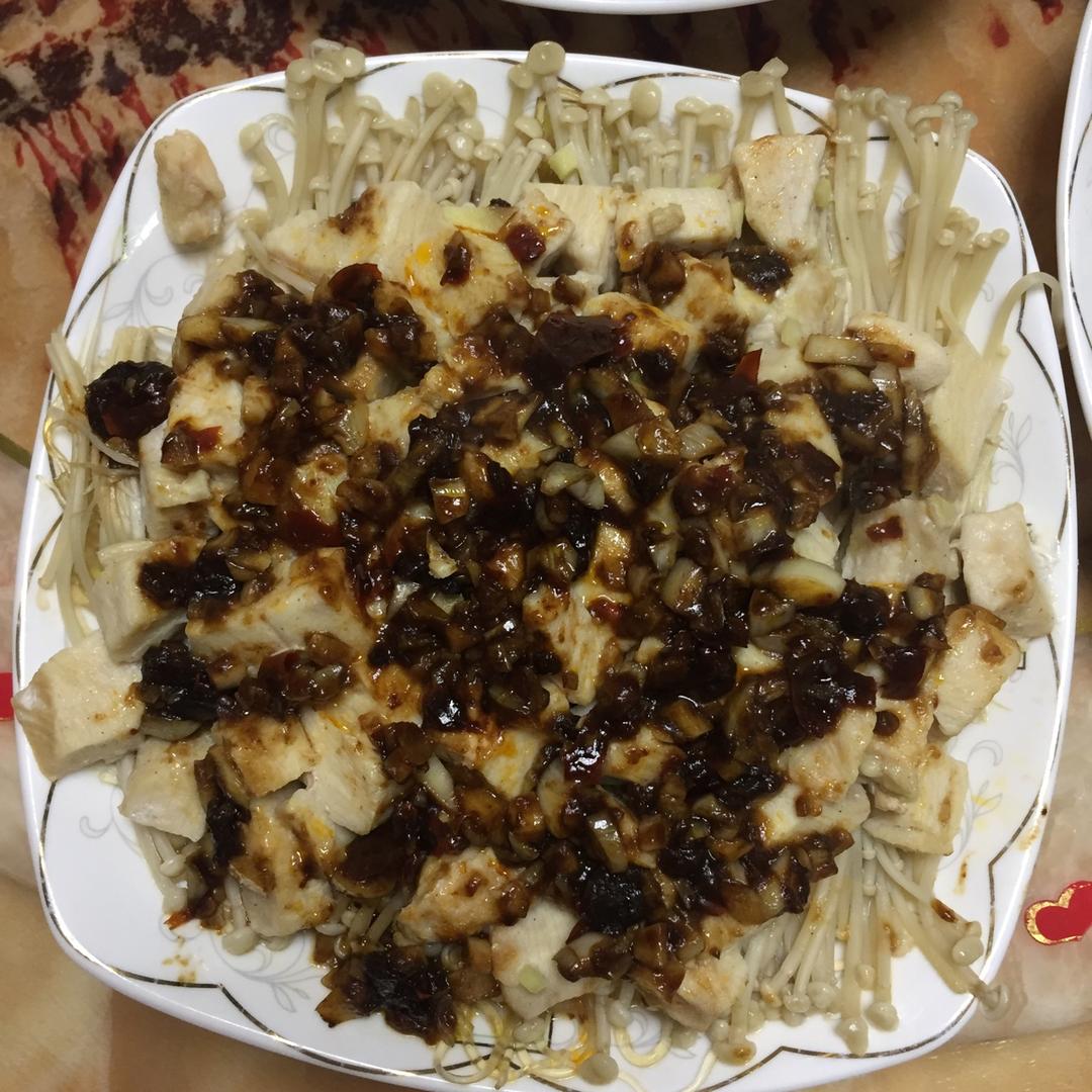 蒜蓉金针菇蒸鸡肉￨鲜嫩多汁