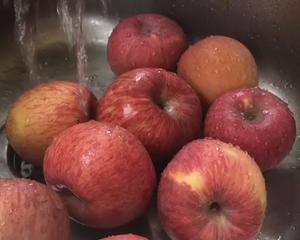 40度的高温不拿来晒苹果干真是浪费了的做法 步骤1