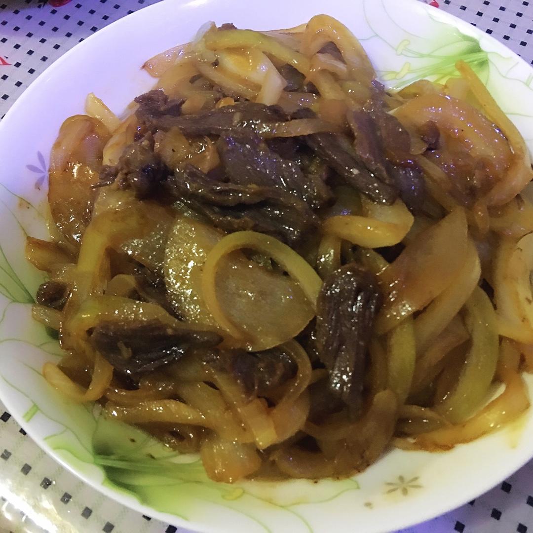 洋葱炒牛肉