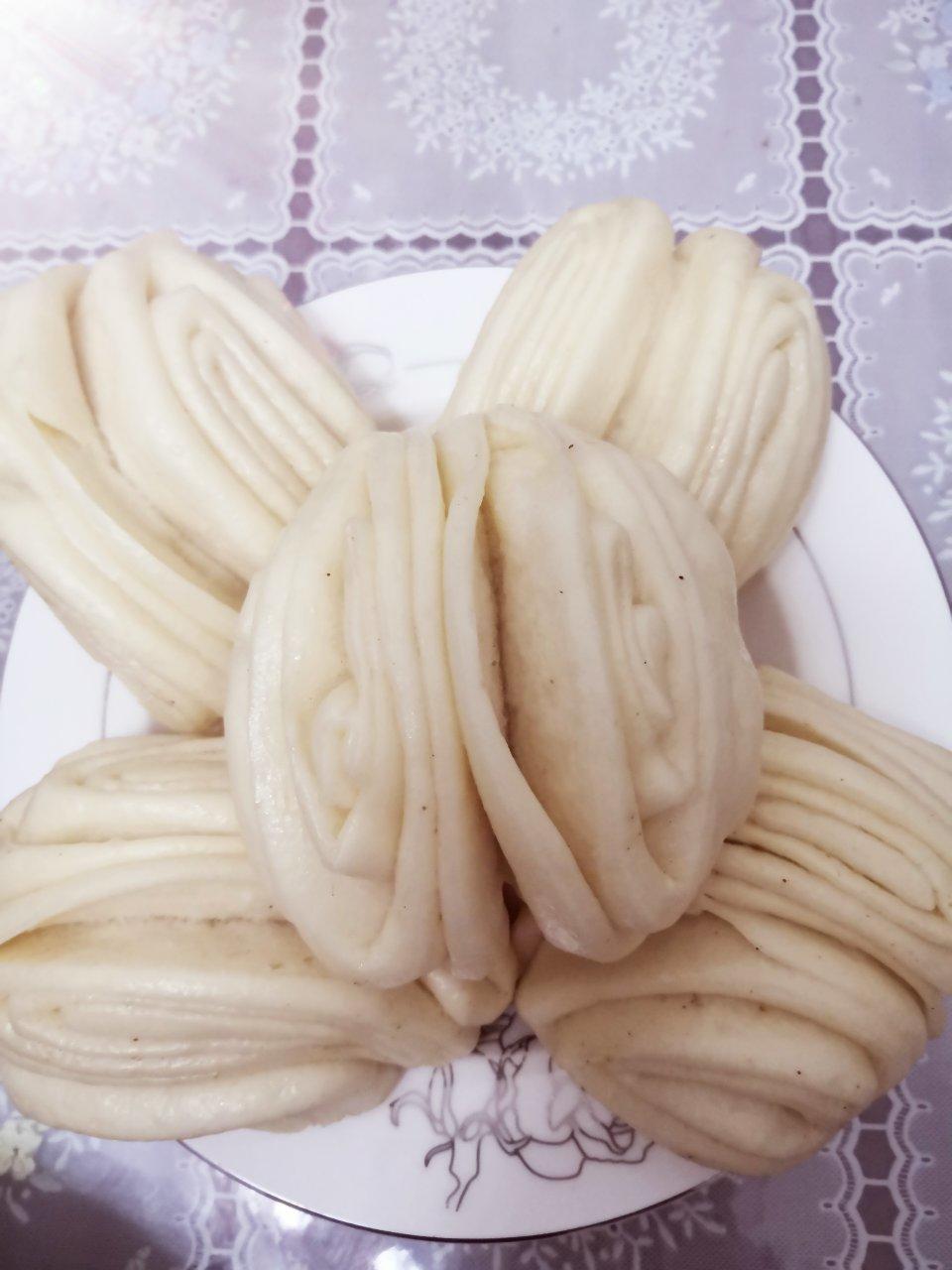 快手发面大花卷（含和面、揉面手法）