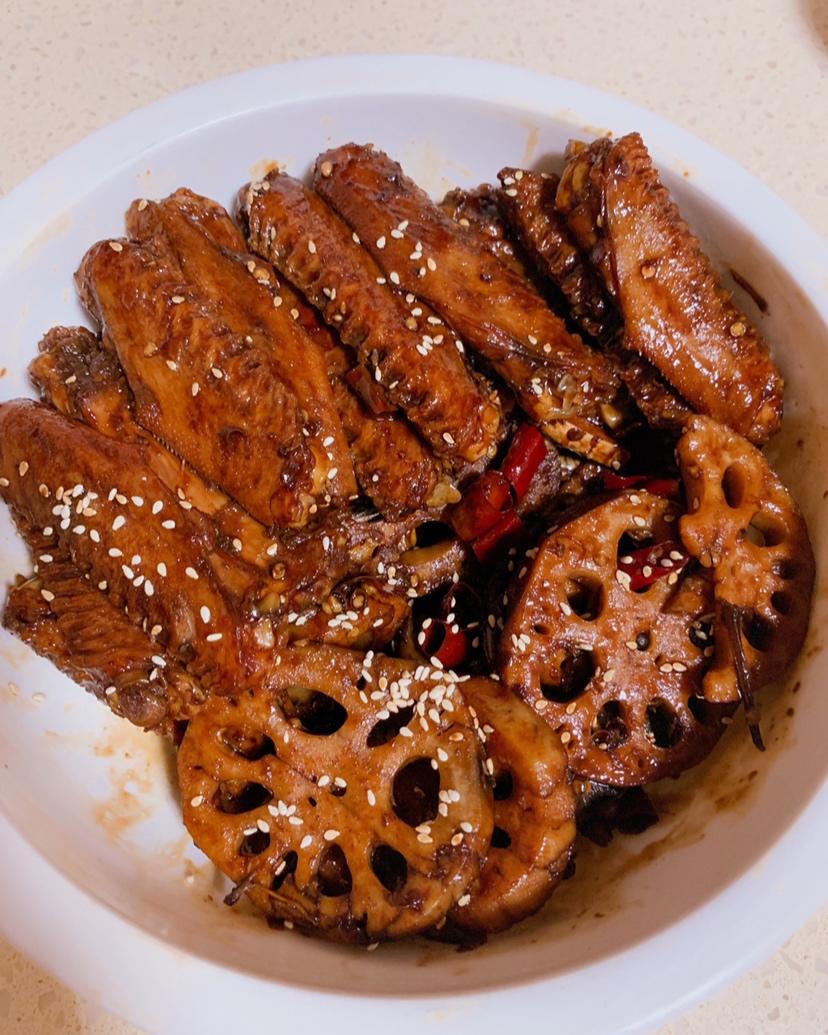 省事又好吃的吮指辣卤鸭翅&藕片