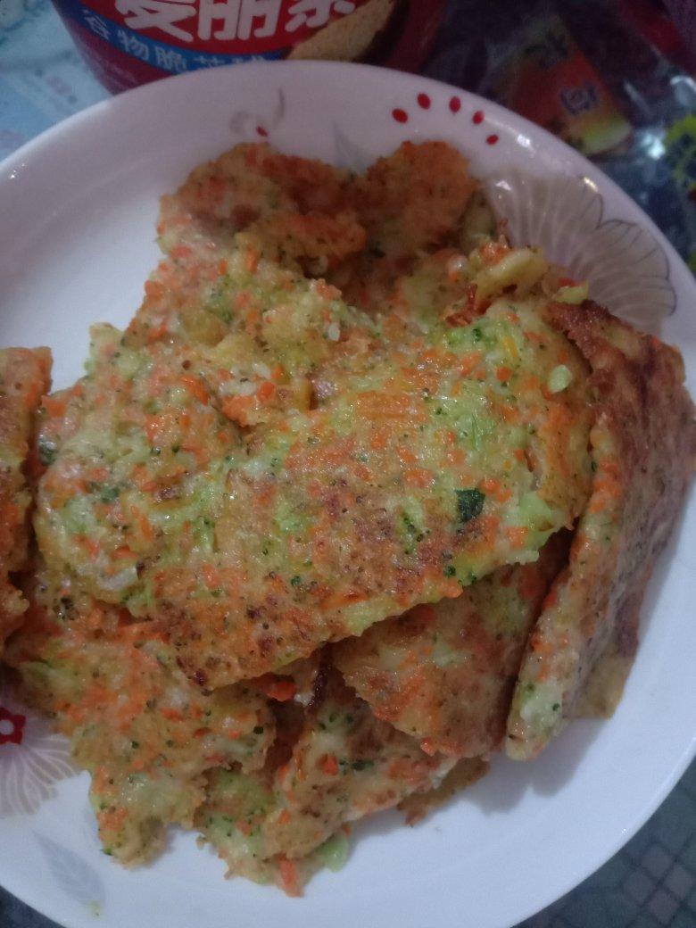 西兰花胡萝卜鸡蛋饼
