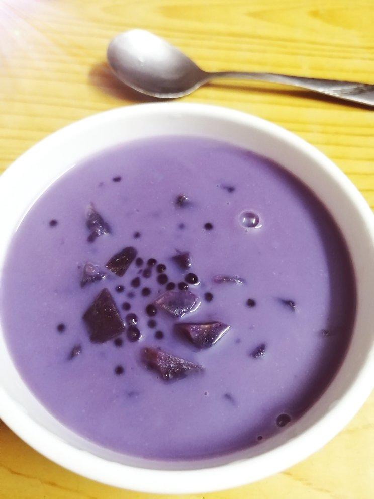 rachel丫头做的椰汁西米紫薯糖水