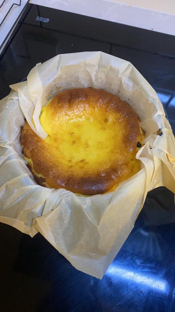 巴斯克式烤芝士蛋糕[超简单][搬运]