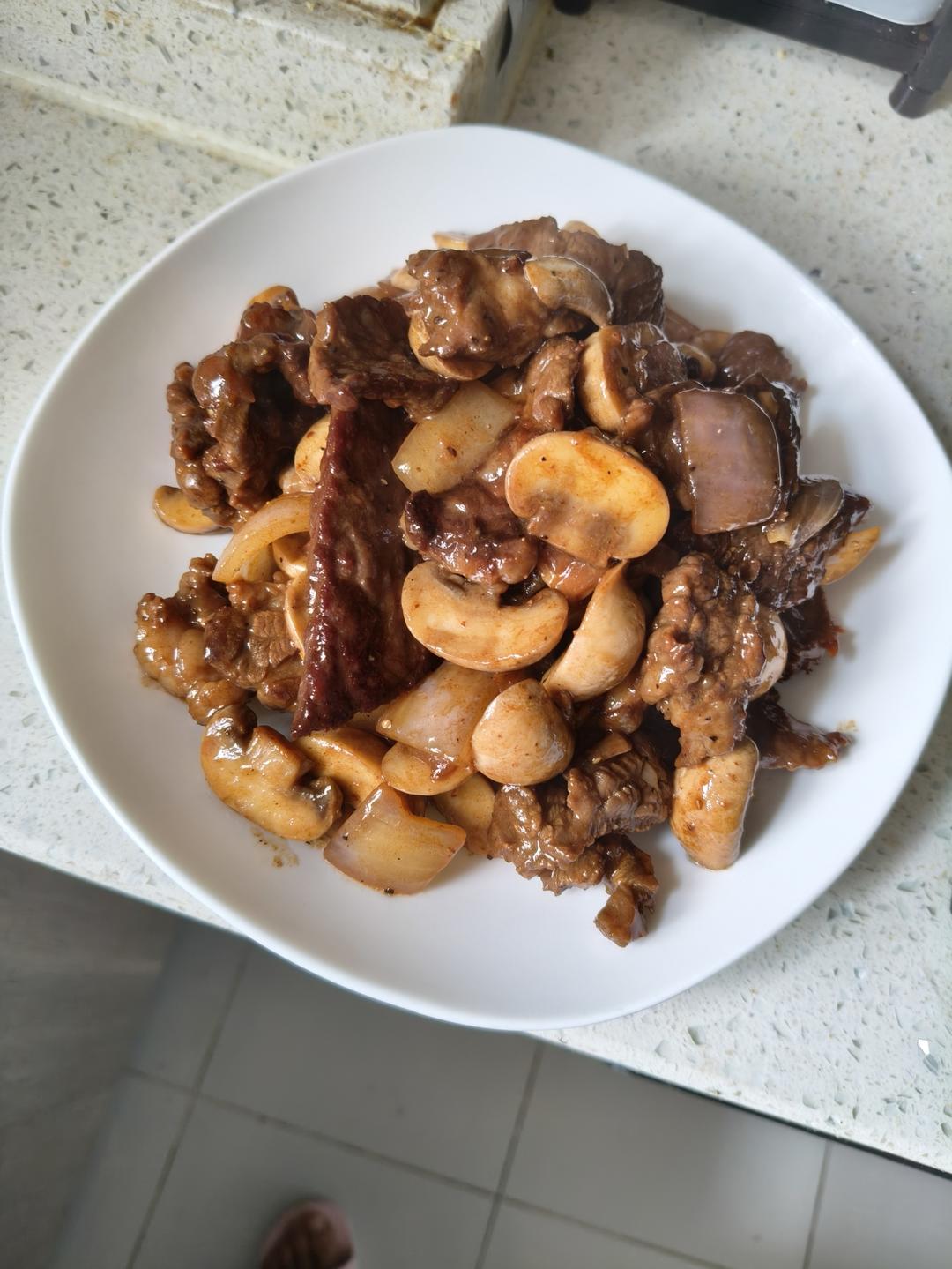 蒜香口菇牛肉粒