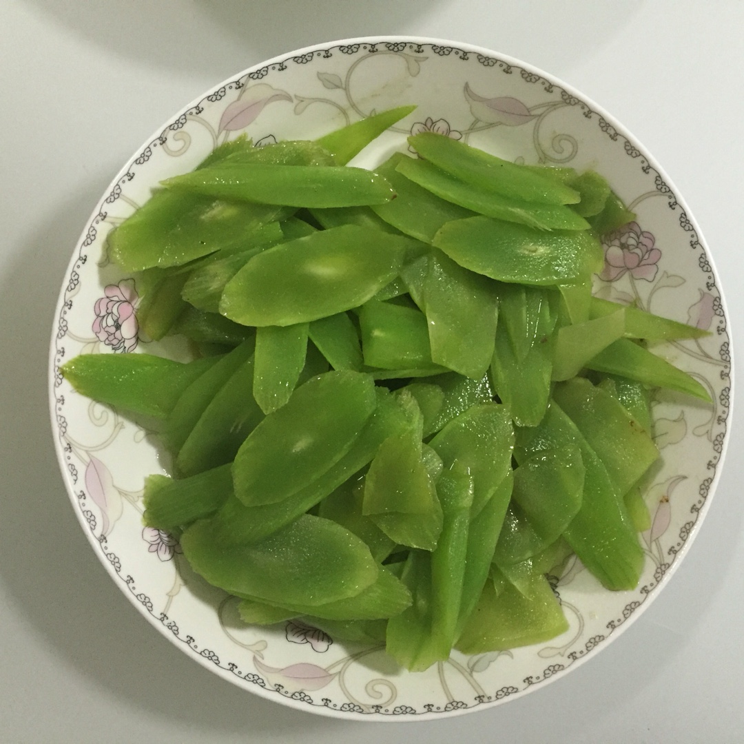 清炒莴笋丝