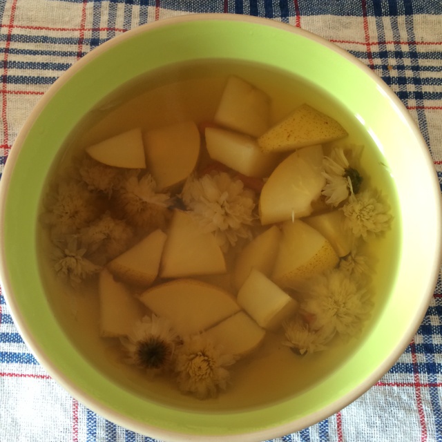 雪梨菊花茶