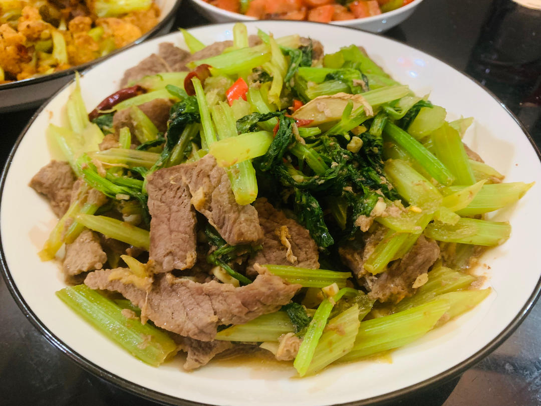 超下饭的芹菜炒牛肉