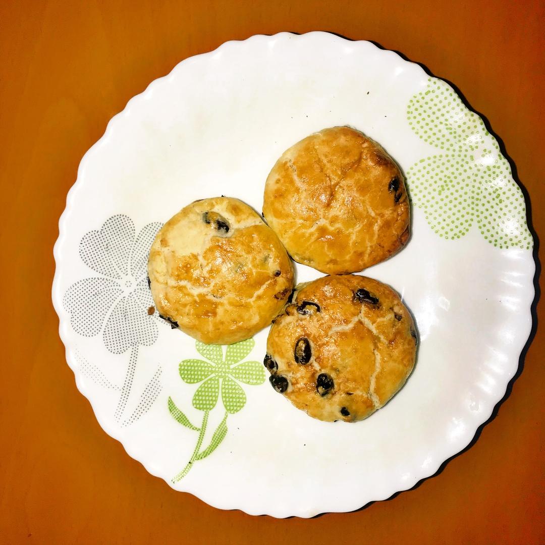 【视频】3分钟 奶油司康Scone(可能是世界上最快手的司康) 消耗淡奶油～