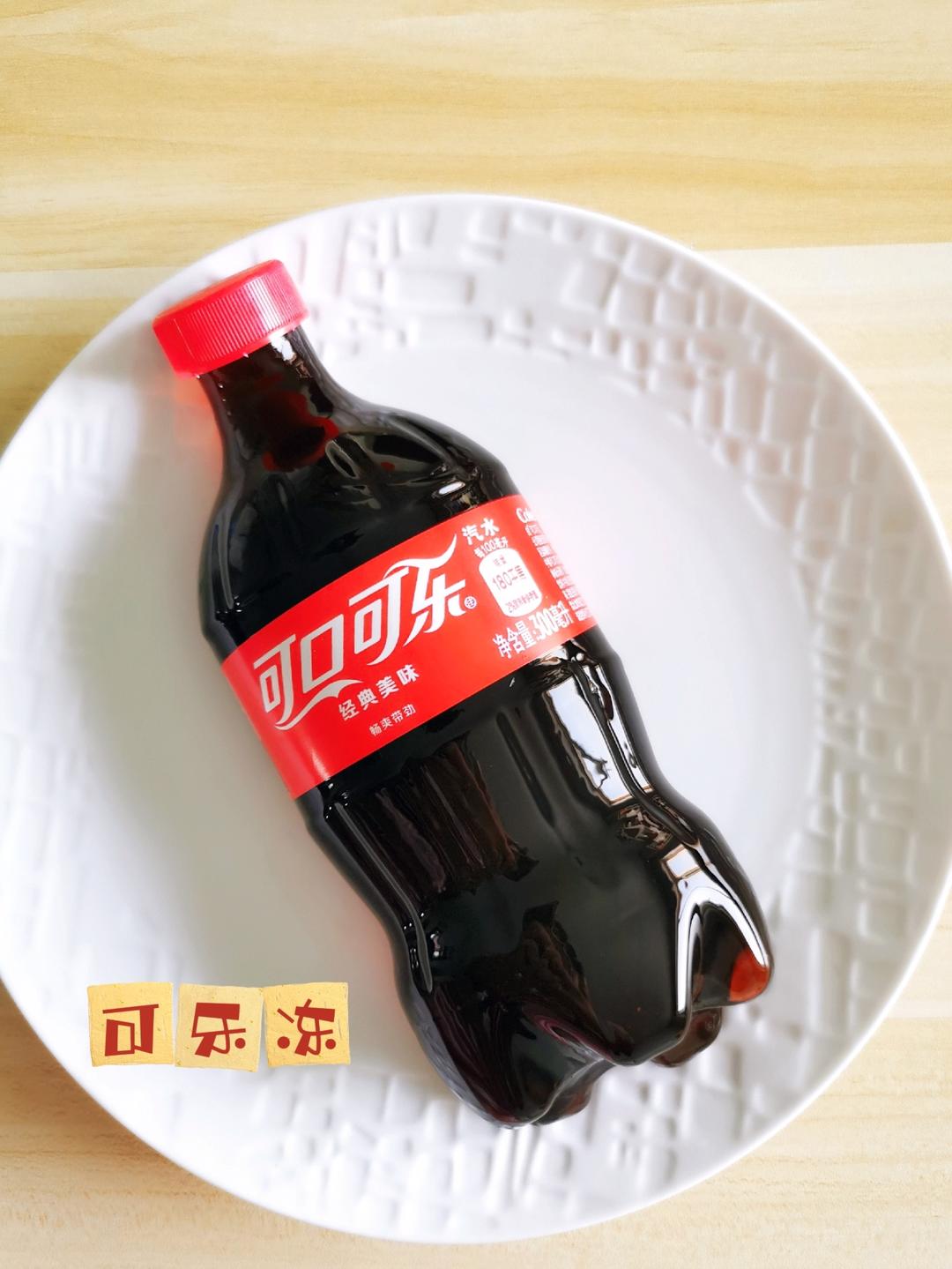 别再用冰箱冻可乐了，教你一招，用白凉粉秒变【可乐冻】夏季必备