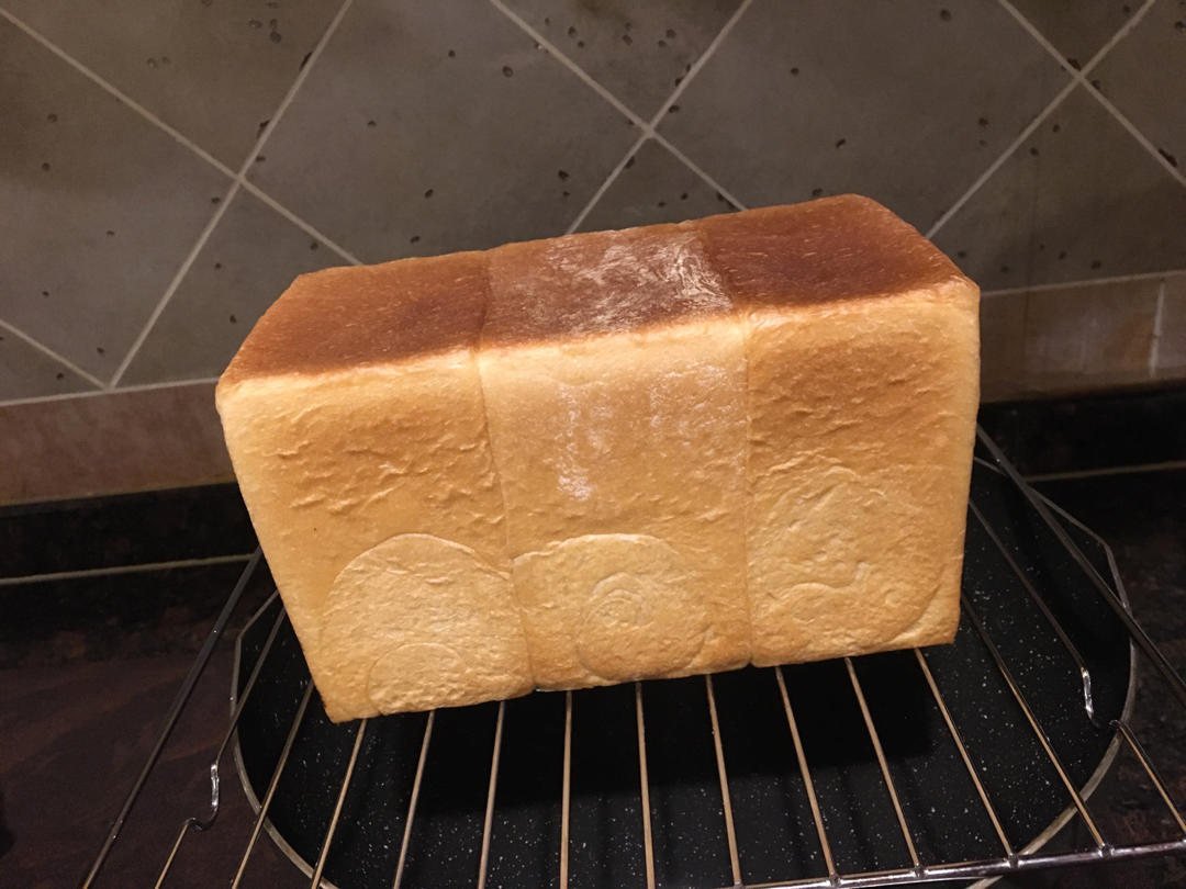 软到拿不起来的生吐司