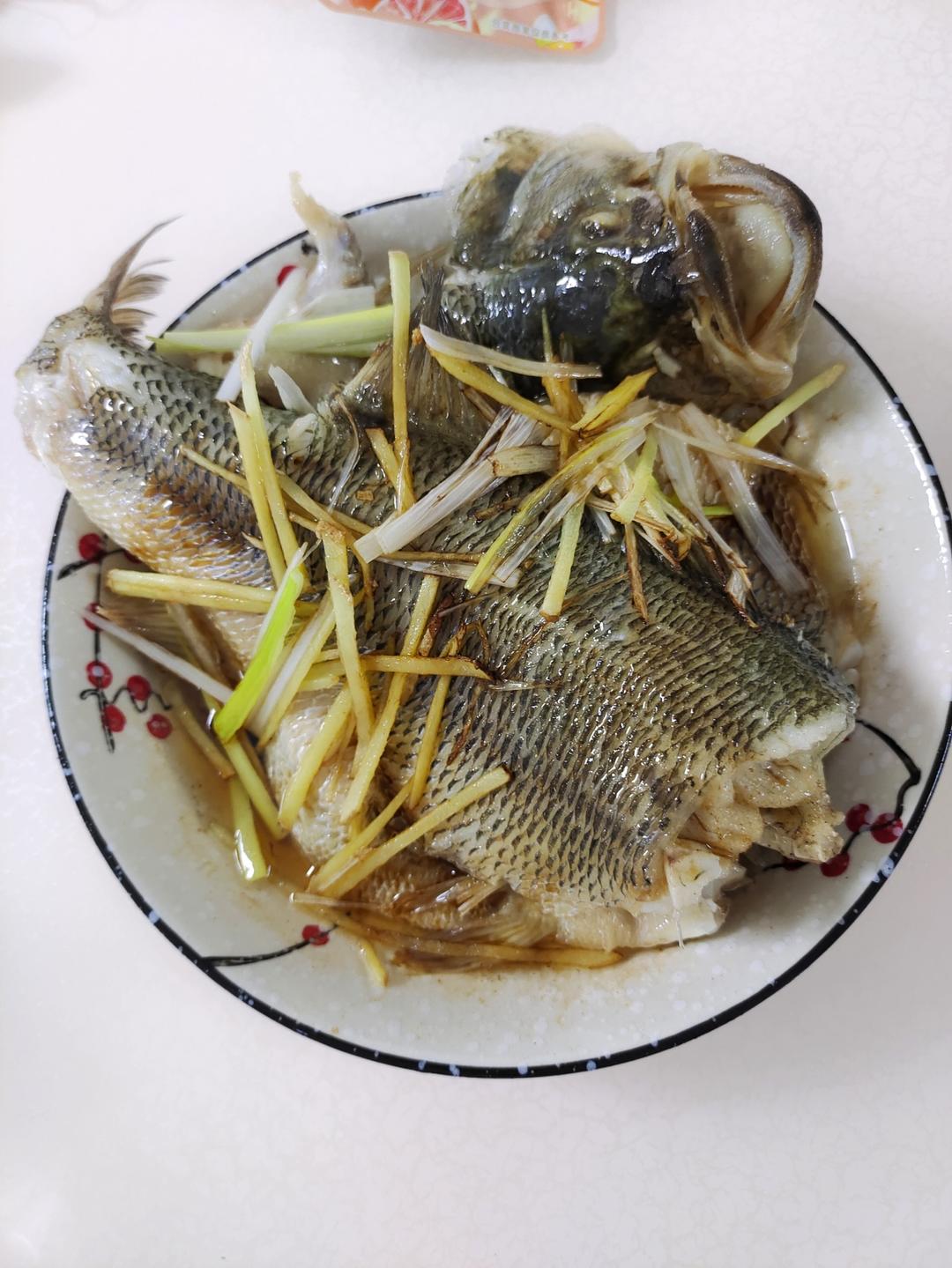 10分钟做 清蒸鲈鱼 （附切鱼图解）