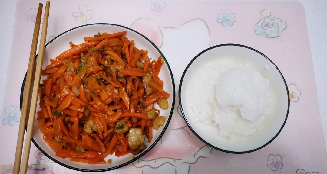 超级下饭胡萝卜丝炒肉