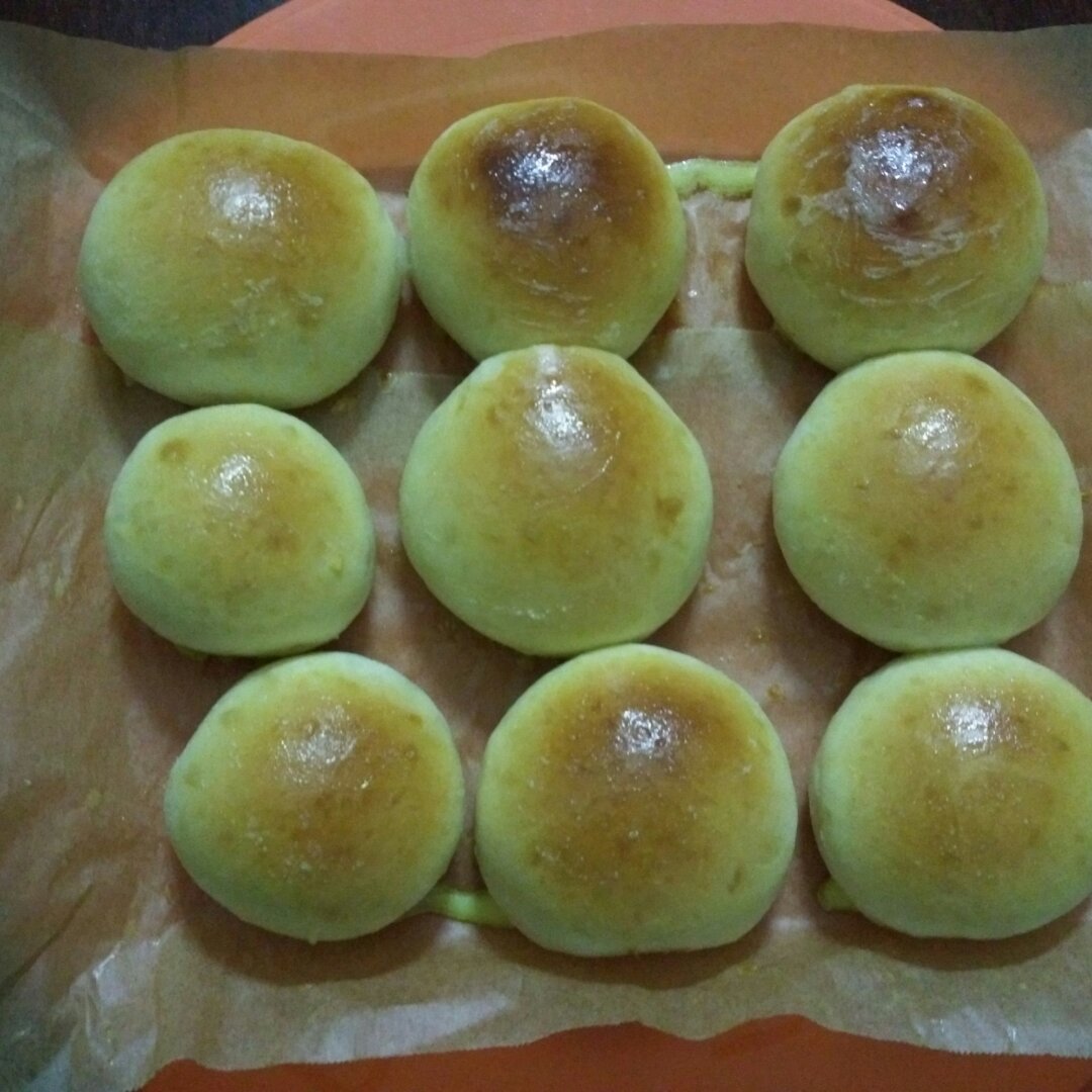 料足奶黄面包