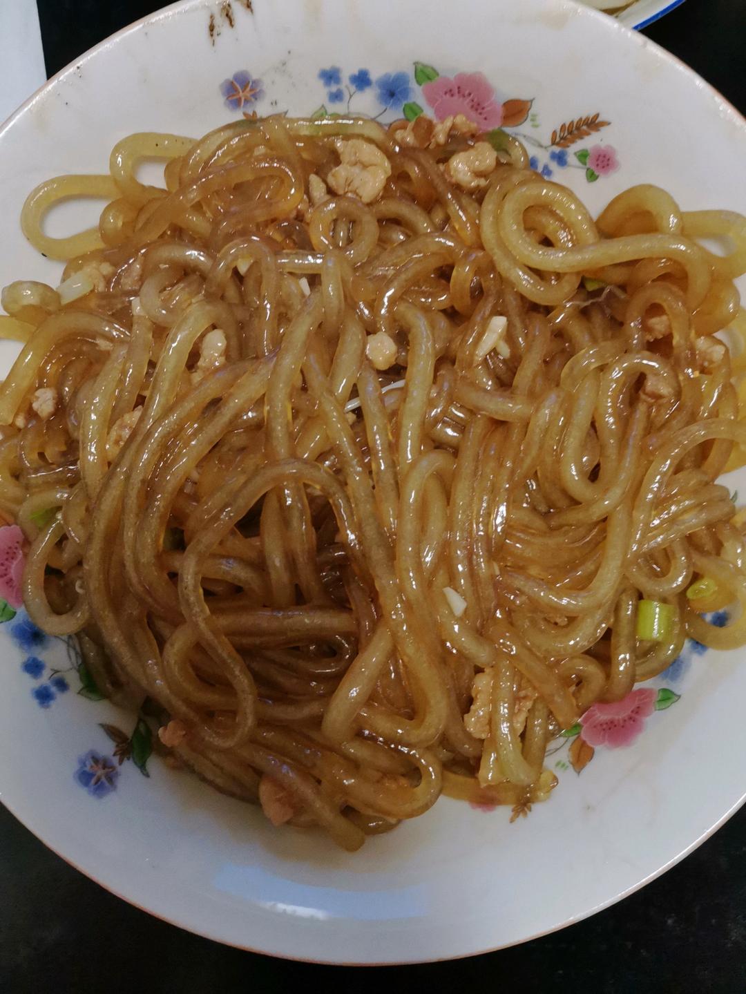 蚂蚁上树