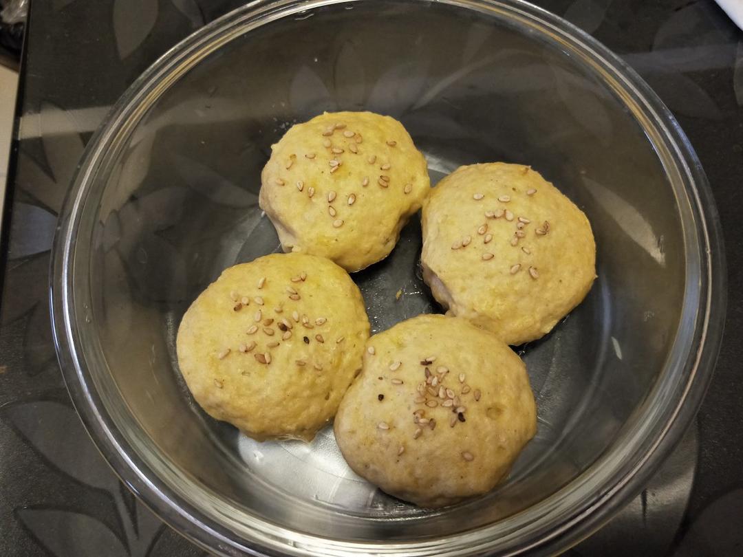 宝宝辅食-香蕉夹心米粉球