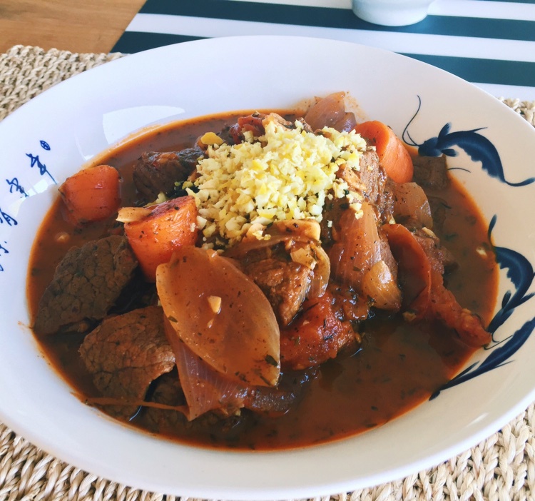 匈牙利烩牛肉