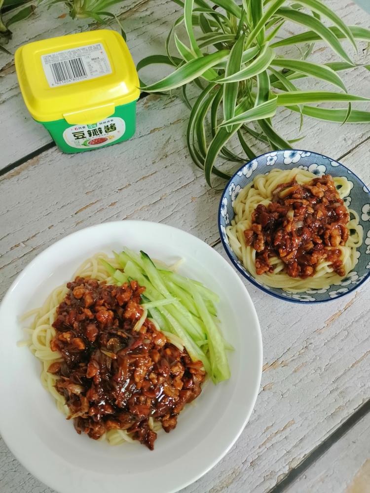 炸酱面的做法