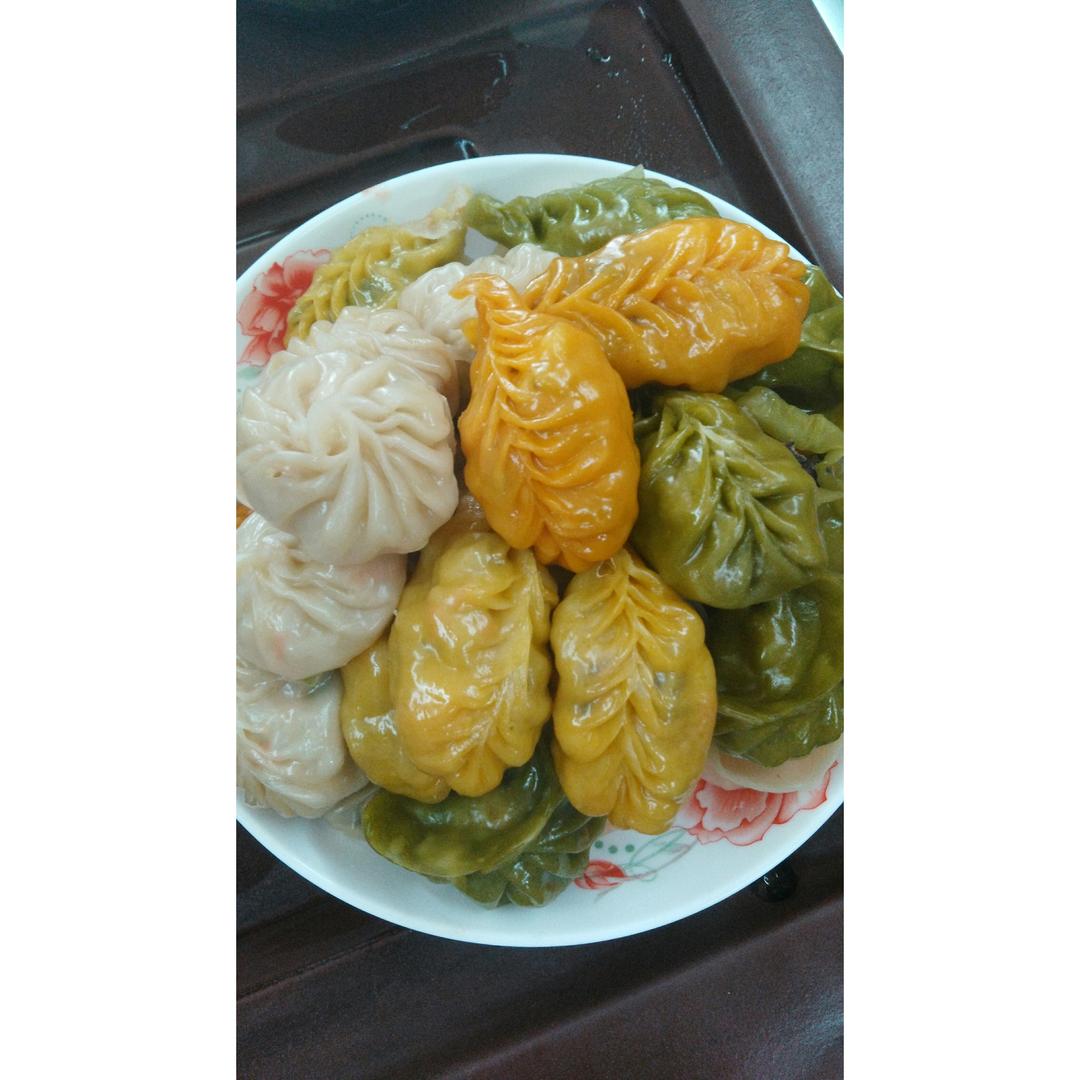 彩色柳叶饺子