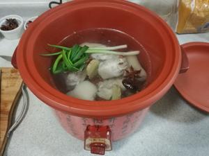 【电炖锅】杂菇猪蹄汤的做法 步骤4
