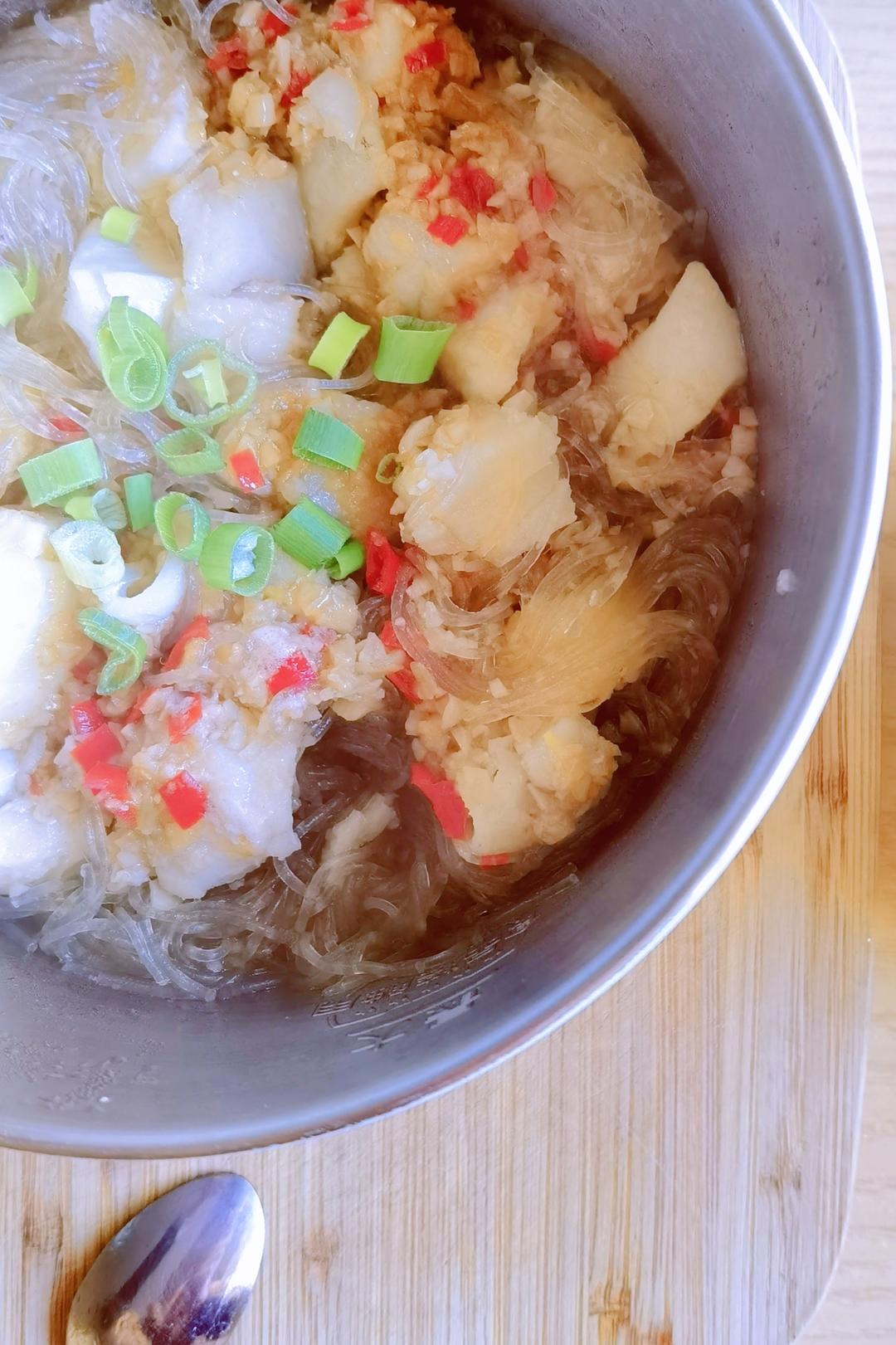 不得不说，这个蒜蓉粉丝煲是粉丝界的天花板