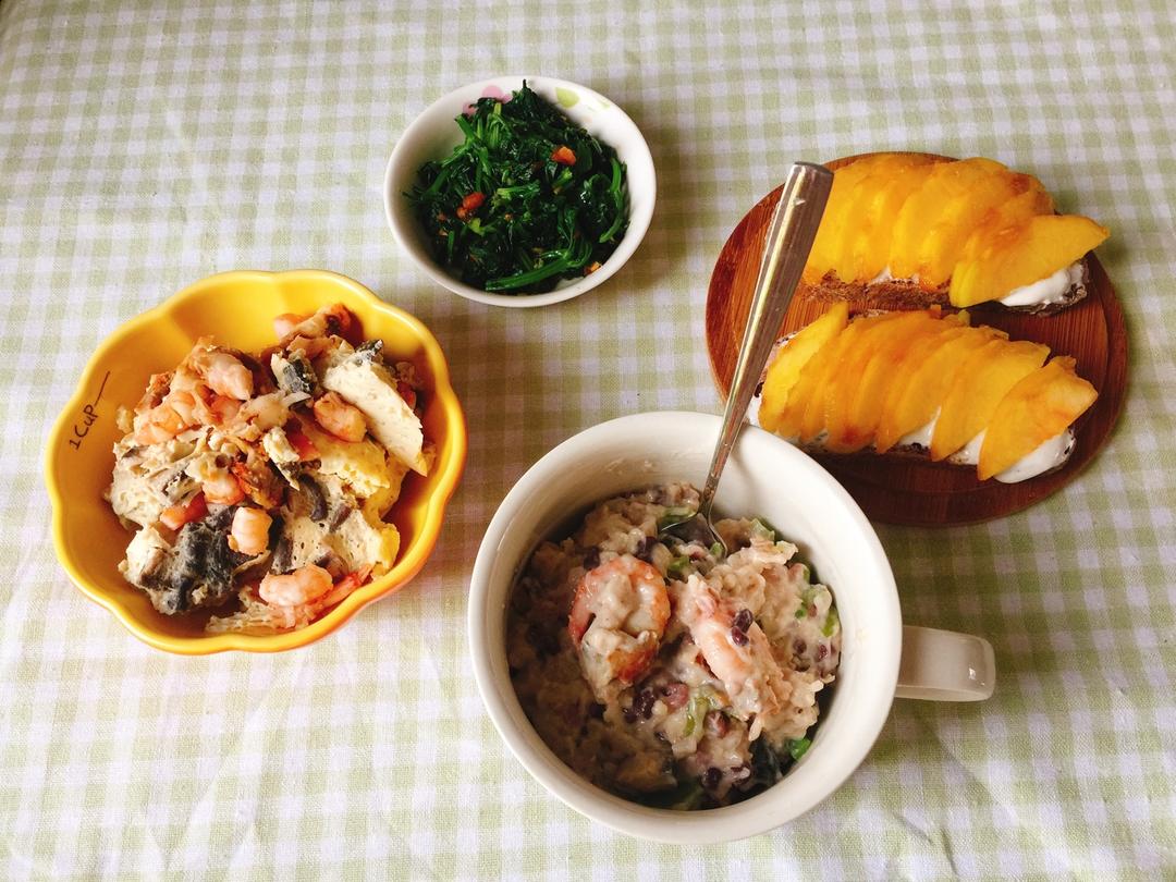 每天，叫醒我的是早餐