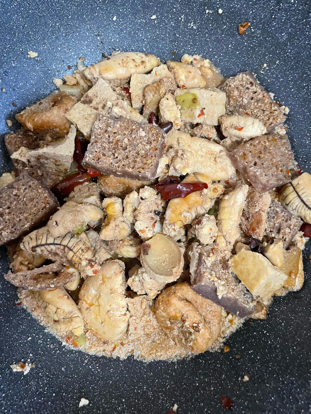 🔥🐟无敌下饭的家常烧鱼籽（干锅鱼杂）🍚🥤