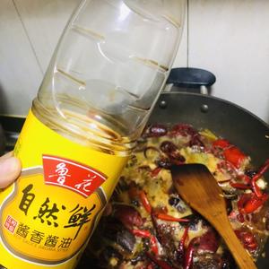 潜江正宗油焖小龙虾的做法 步骤11