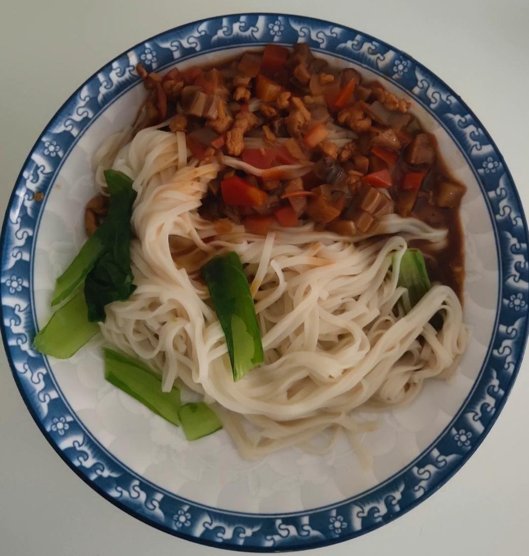 肉丁香菇打卤面的做法