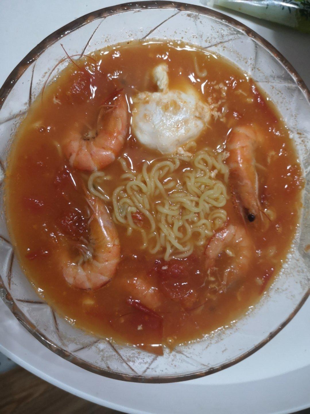 番茄大虾辛拉面(酸甜鲜口，原图呈现)