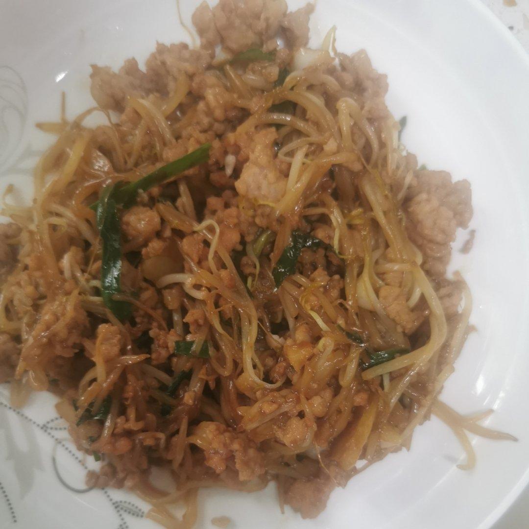 豆芽炒肉