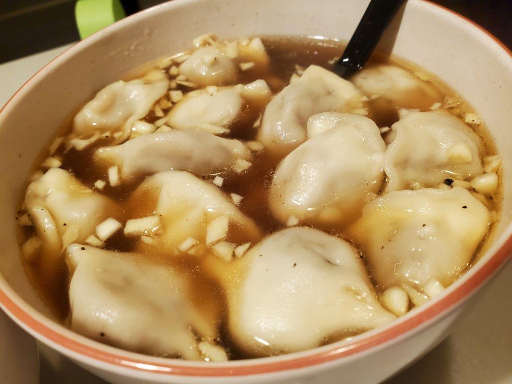 吃一次会上瘾的酸汤水饺