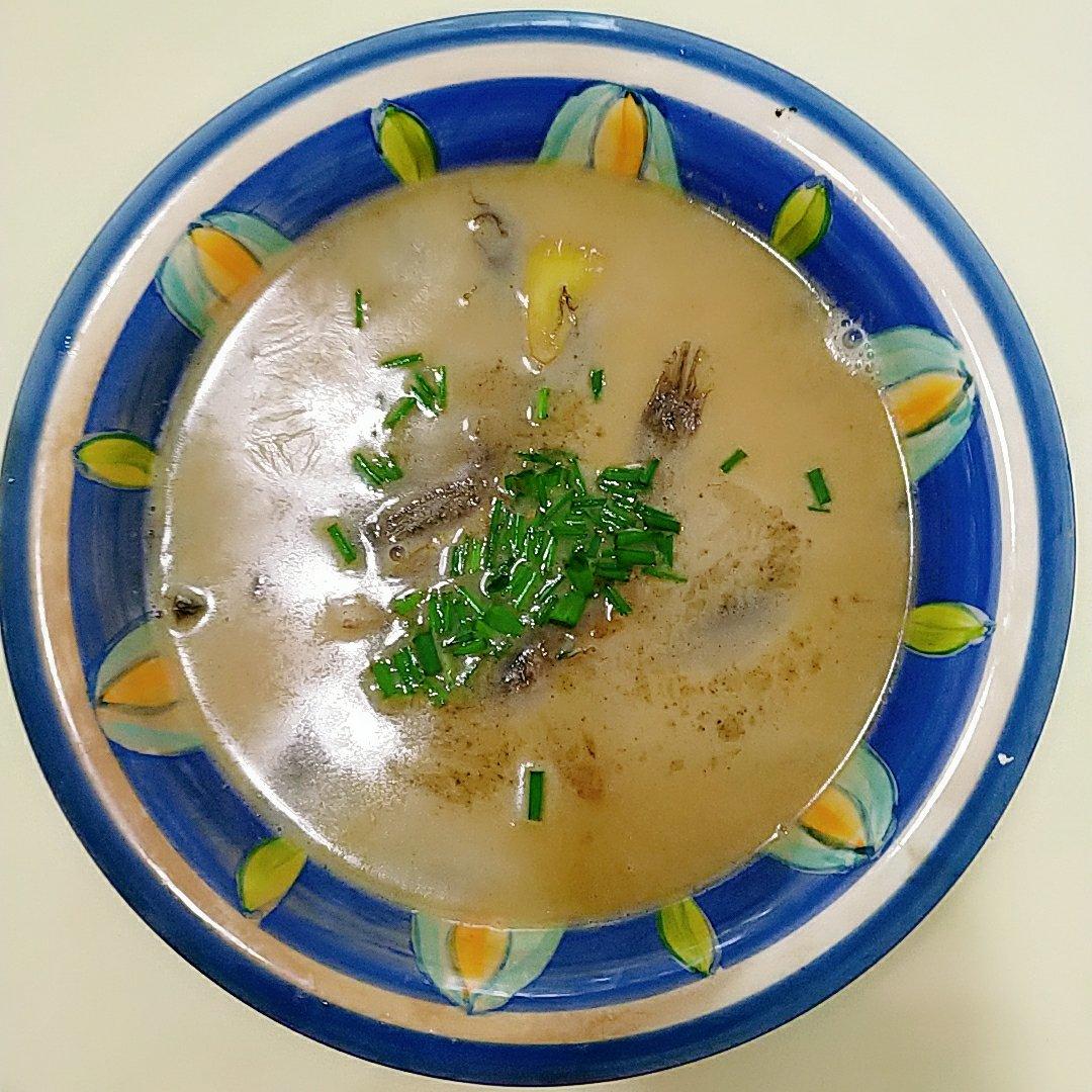泥鳅豆腐汤