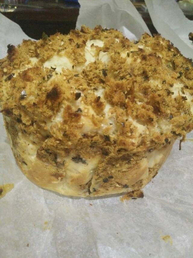 海苔脆肉松手撕面包~