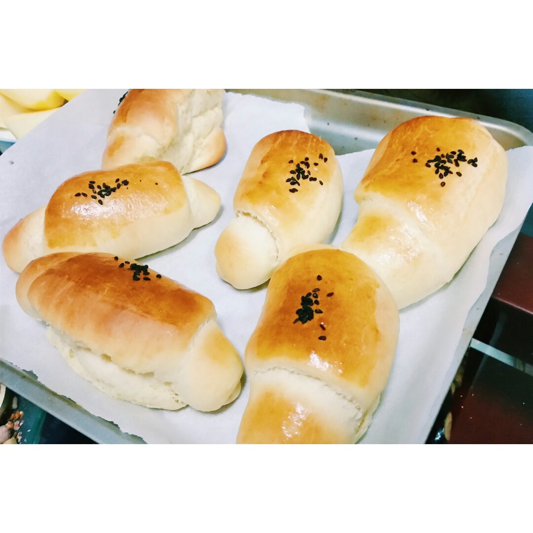 黄油面包卷