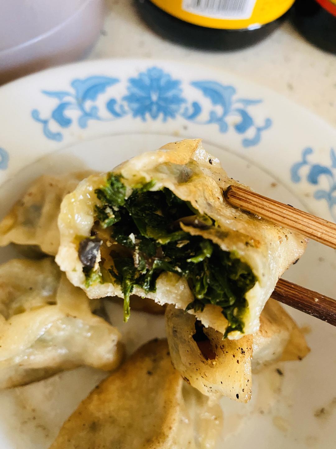 荠菜馅饺子（纯素）的做法