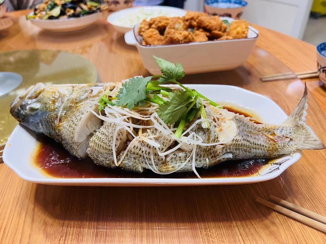 清蒸鲈鱼
