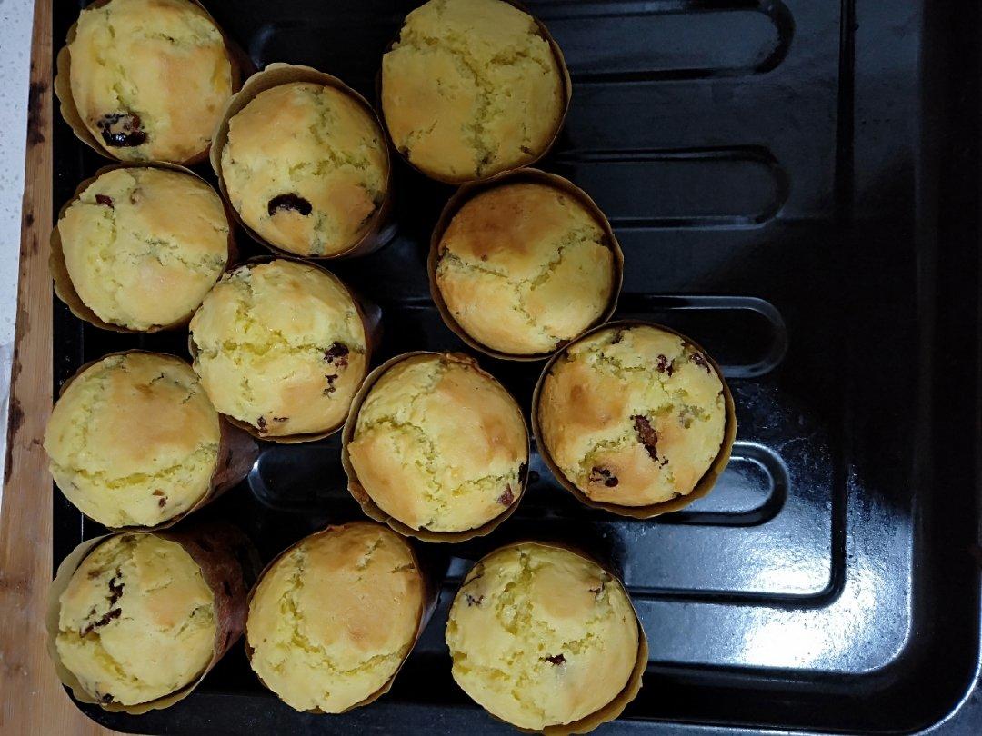 椰蓉蔓越莓马芬蛋糕——香喷喷的