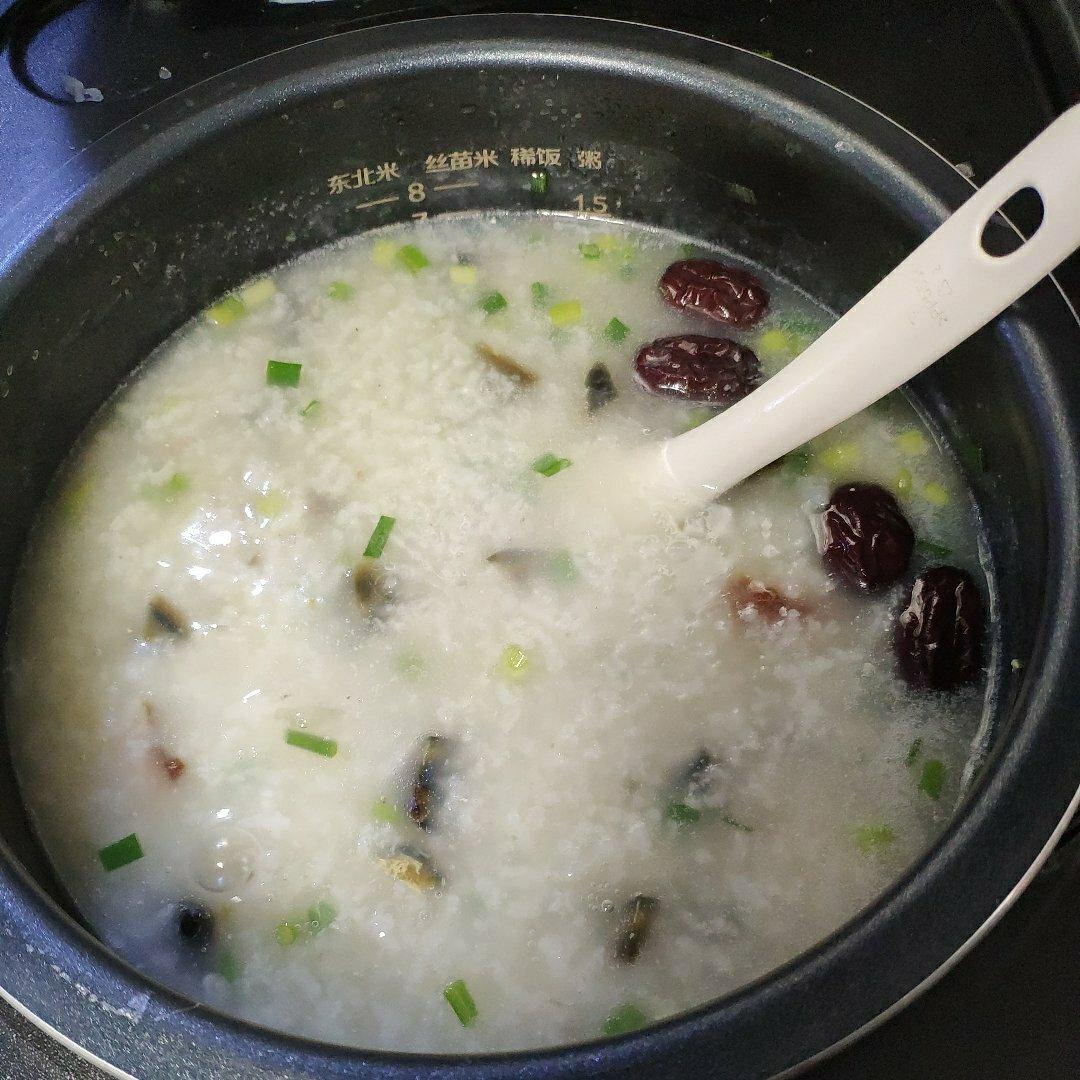 堂妈小厨——超好喝的皮蛋瘦肉粥
